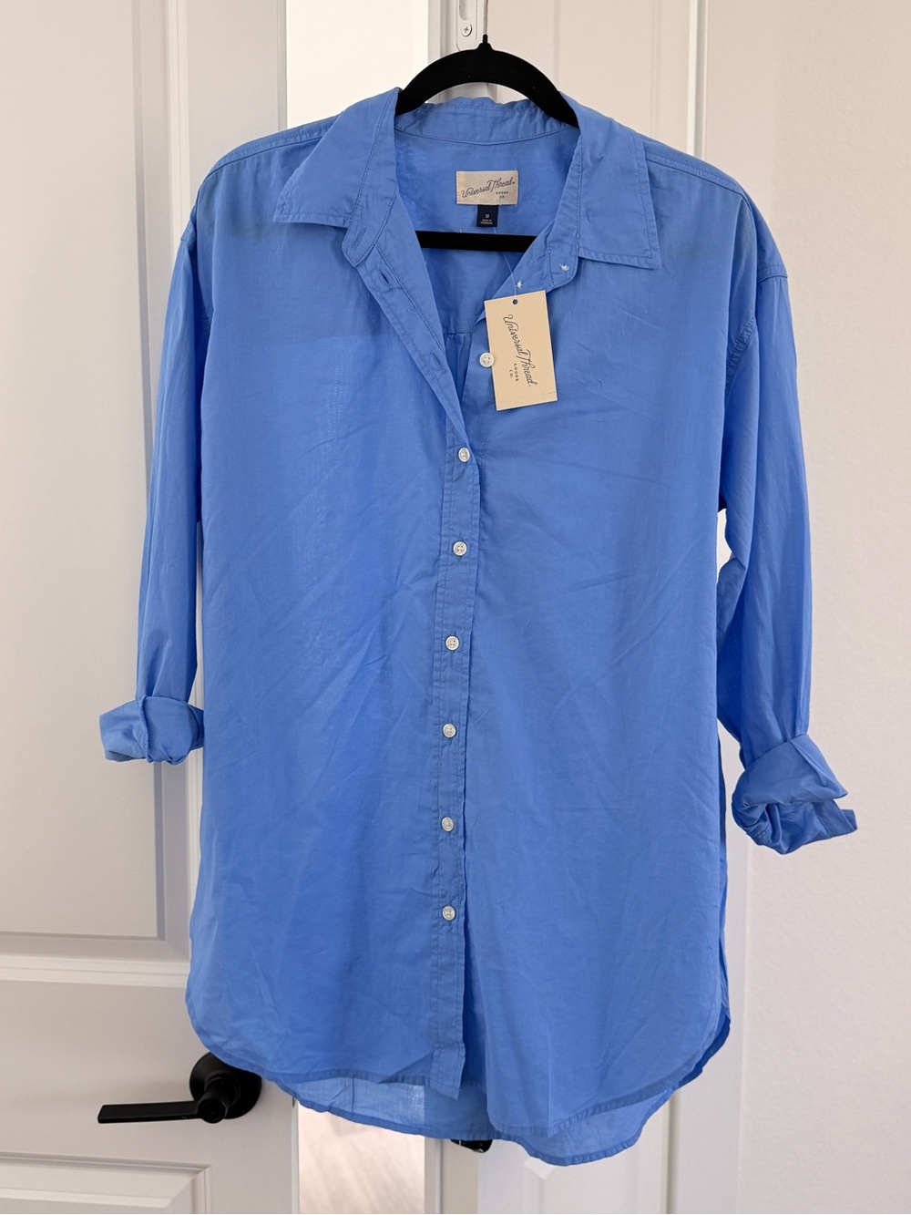 NEW Universal Thread Women's Button-Down